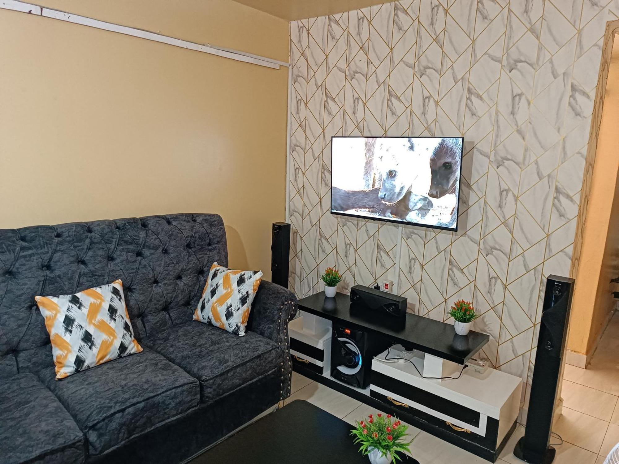 Lukemanbnb Park Road Voi Екстериор снимка